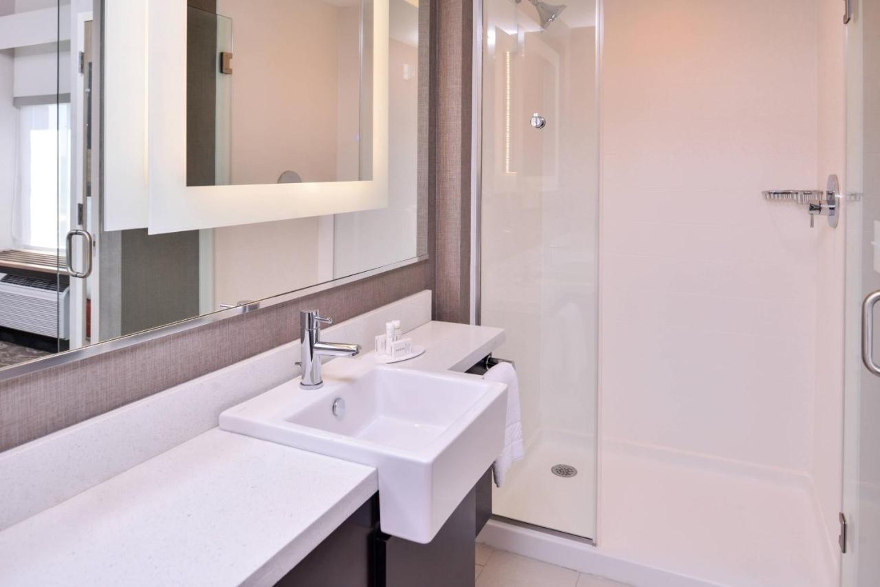 Springhill Suites By Marriott Greensboro Airport Екстер'єр фото