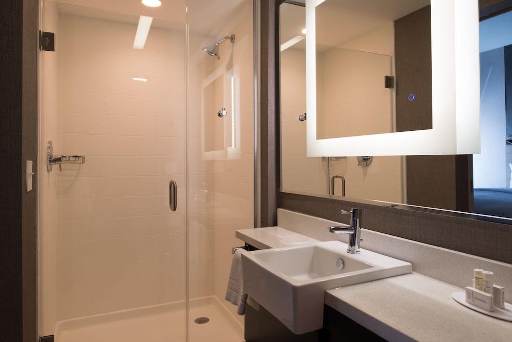 Springhill Suites By Marriott Greensboro Airport Екстер'єр фото
