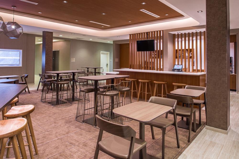 Springhill Suites By Marriott Greensboro Airport Екстер'єр фото